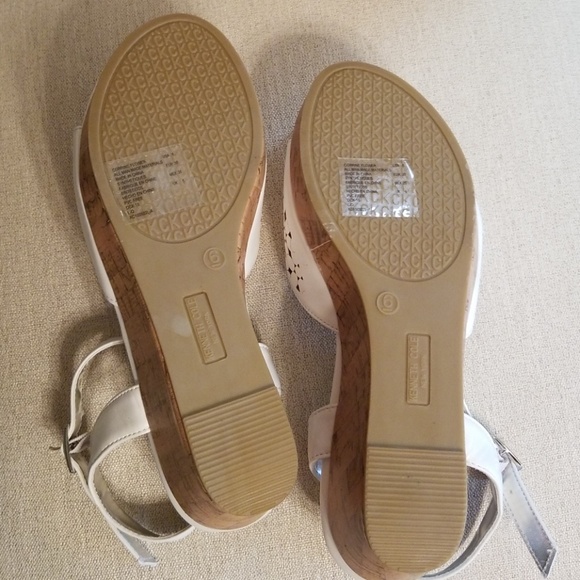 Kenneth Cole Corrine Flower Wedges - Picture 5 of 9